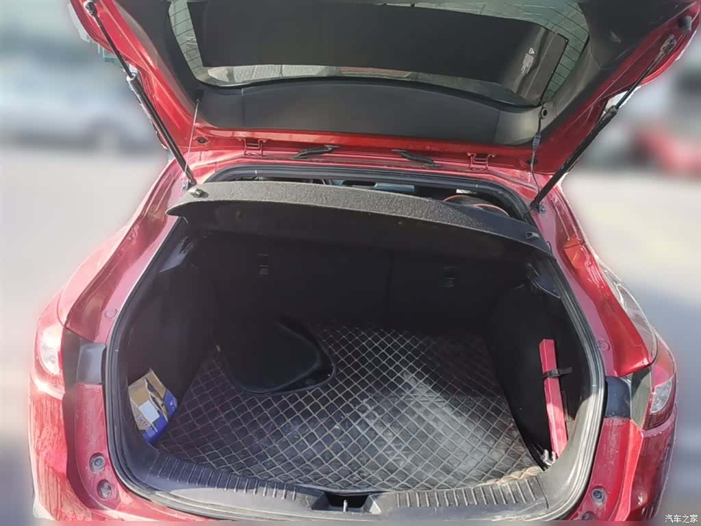 Mazda CX-4, 2018 10