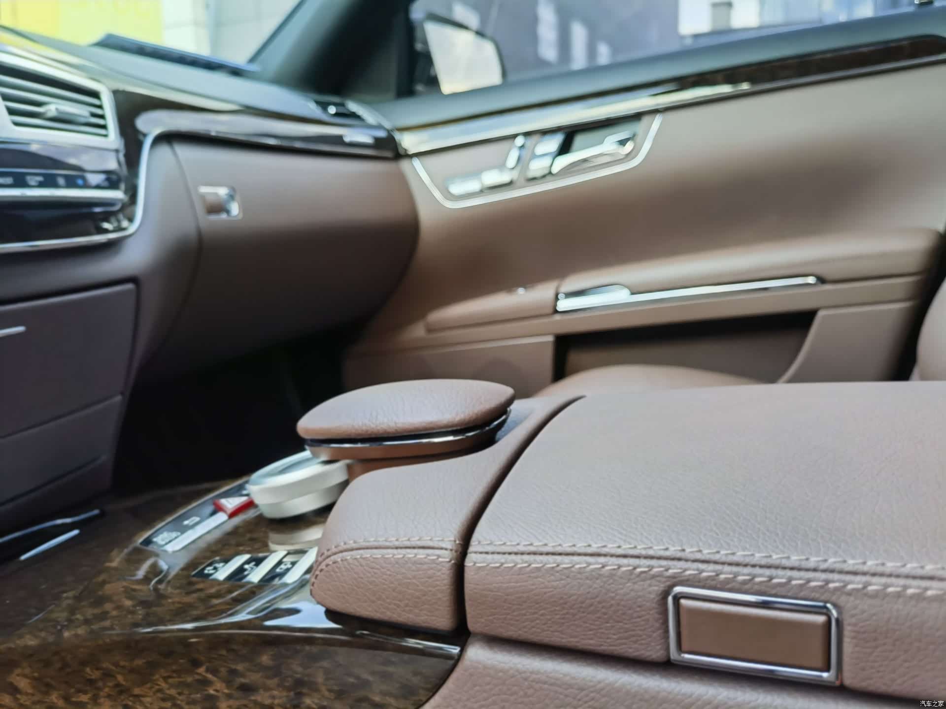 Mercedes-Benz S-Class, 2013 9