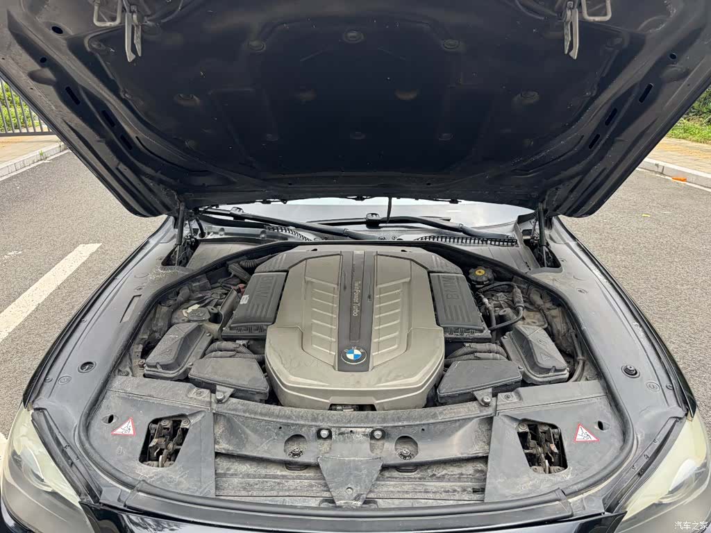 BMW 7 Series, 2011 15