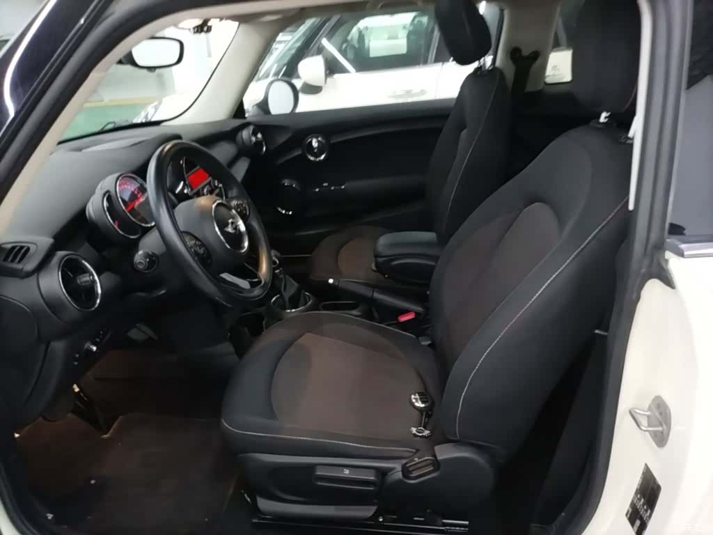 Mini ONE, 2017 15