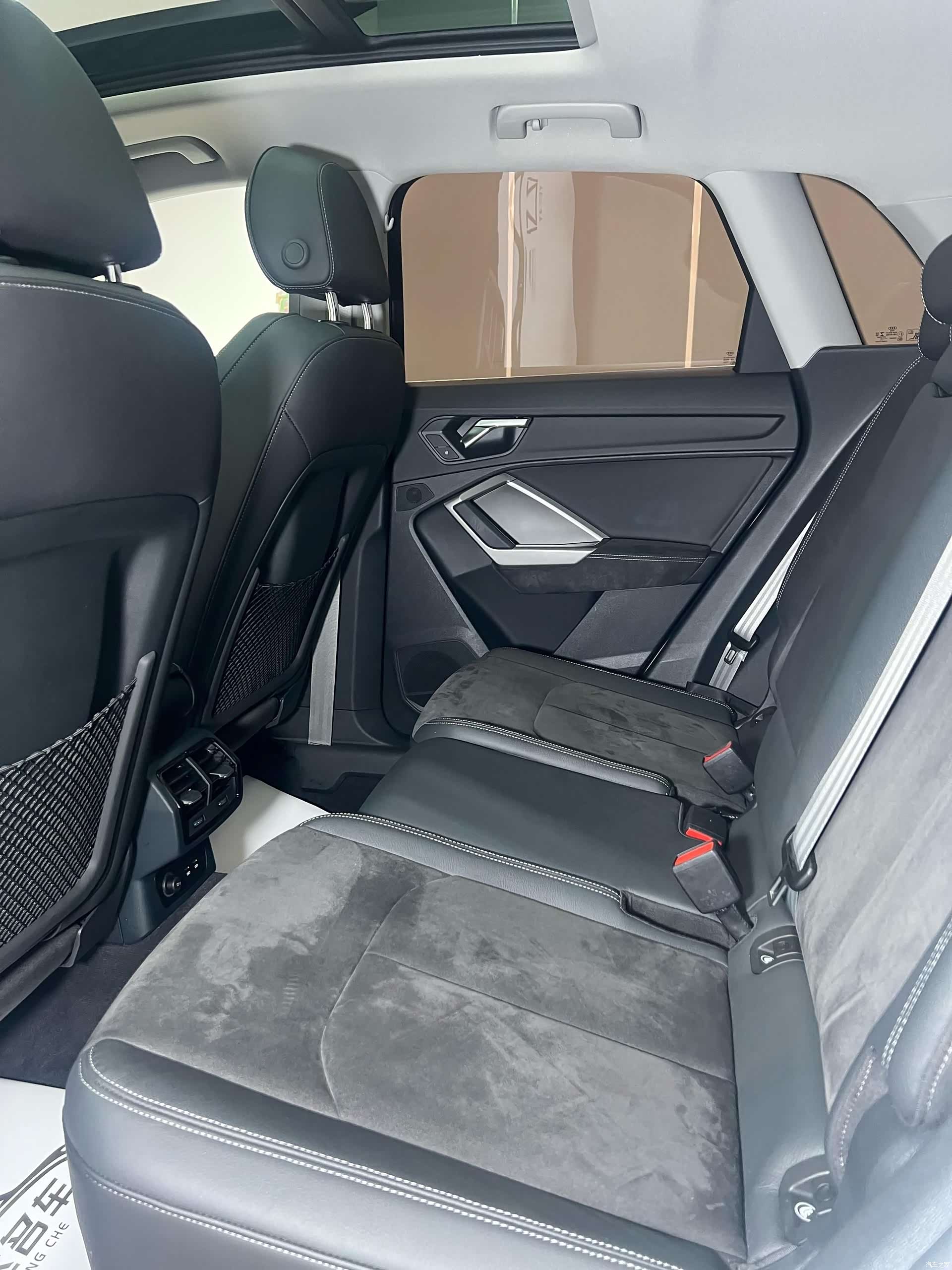 Audi Q3, 2022 12