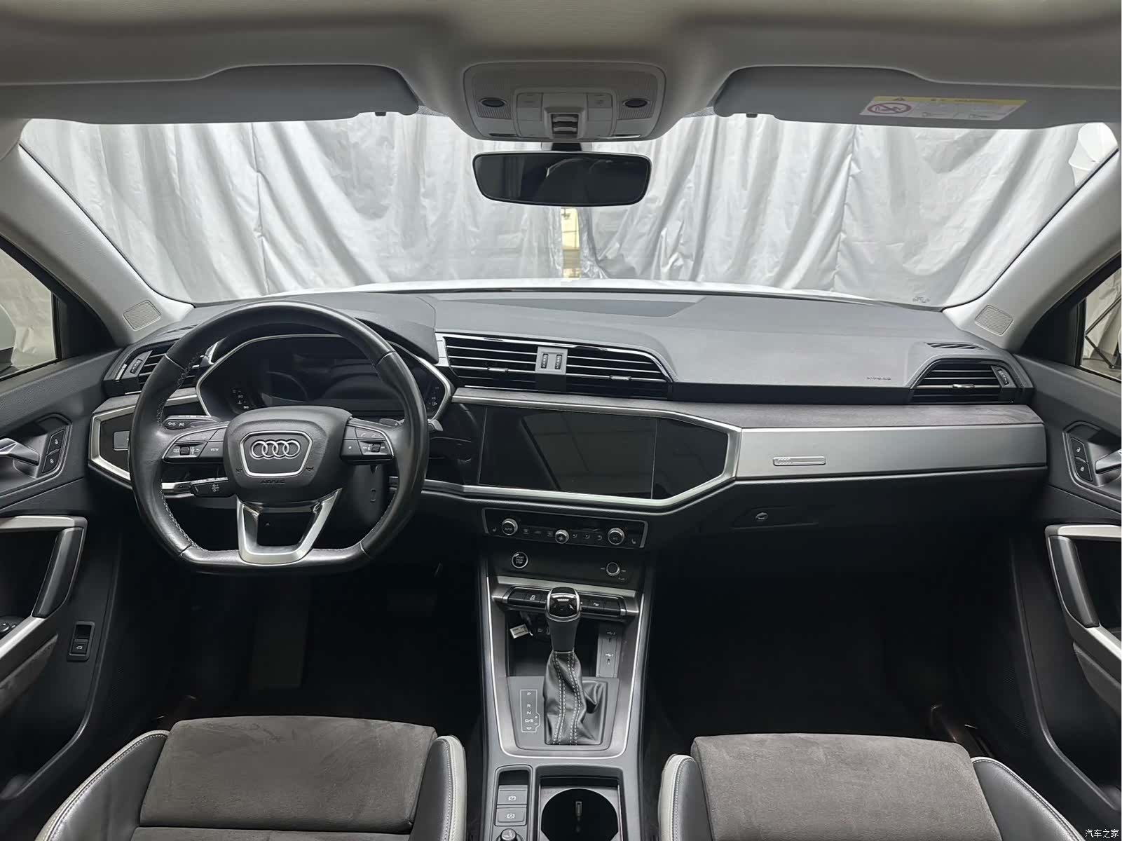 Audi Q3, 2023 все фото