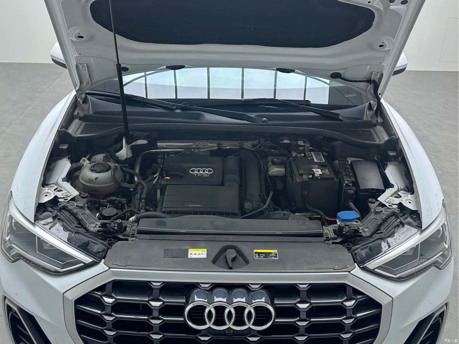 Audi Q3, 2023 16