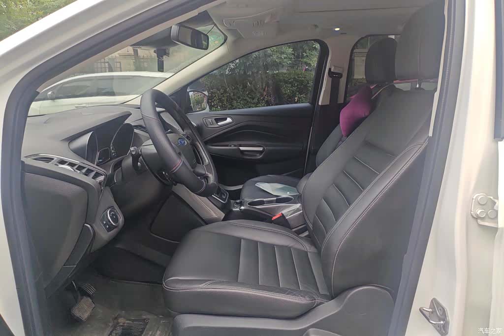 Ford Kuga, 2016 8