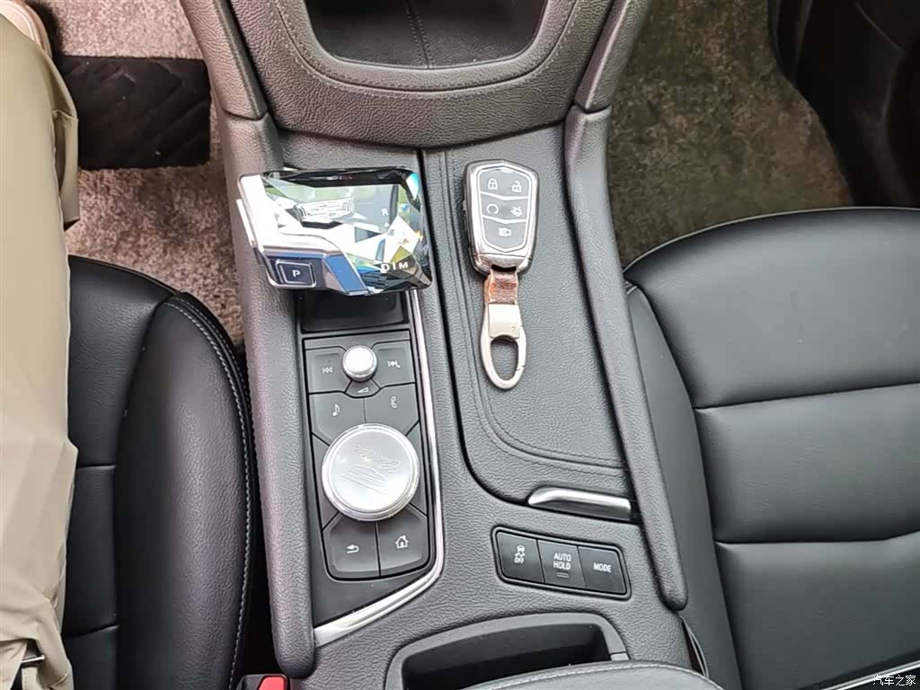 Cadillac XT6, 2022 14
