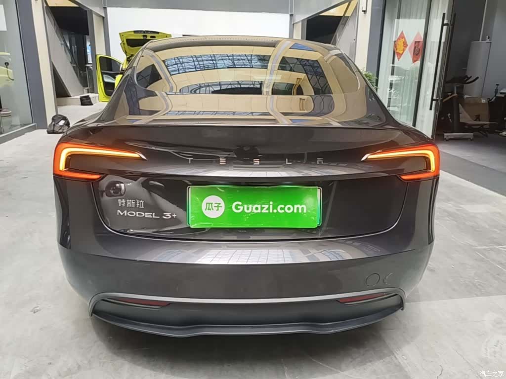 Tesla Model 3, 2024 6