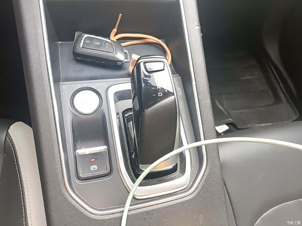 DongFeng E70, 2022 14