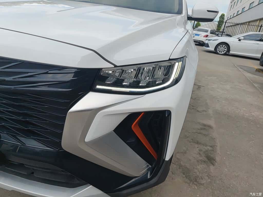 Geely Boyue, 2022 24