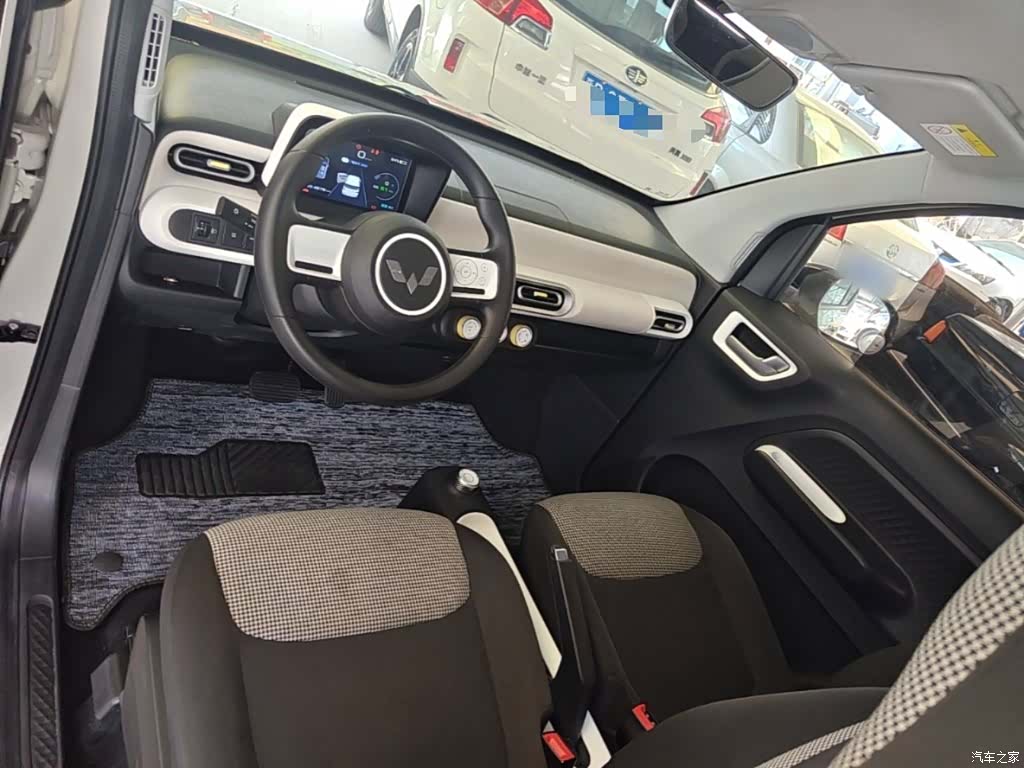 Wuling MINIEV, 2025 10