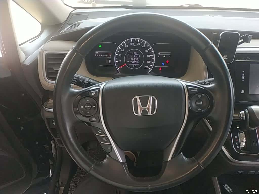 Honda Odyssey, 2016 11