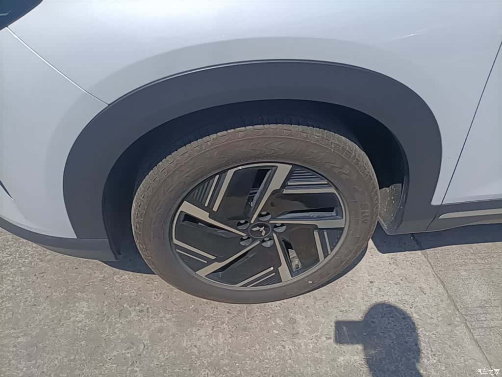Wuling Starlight, 2025 23