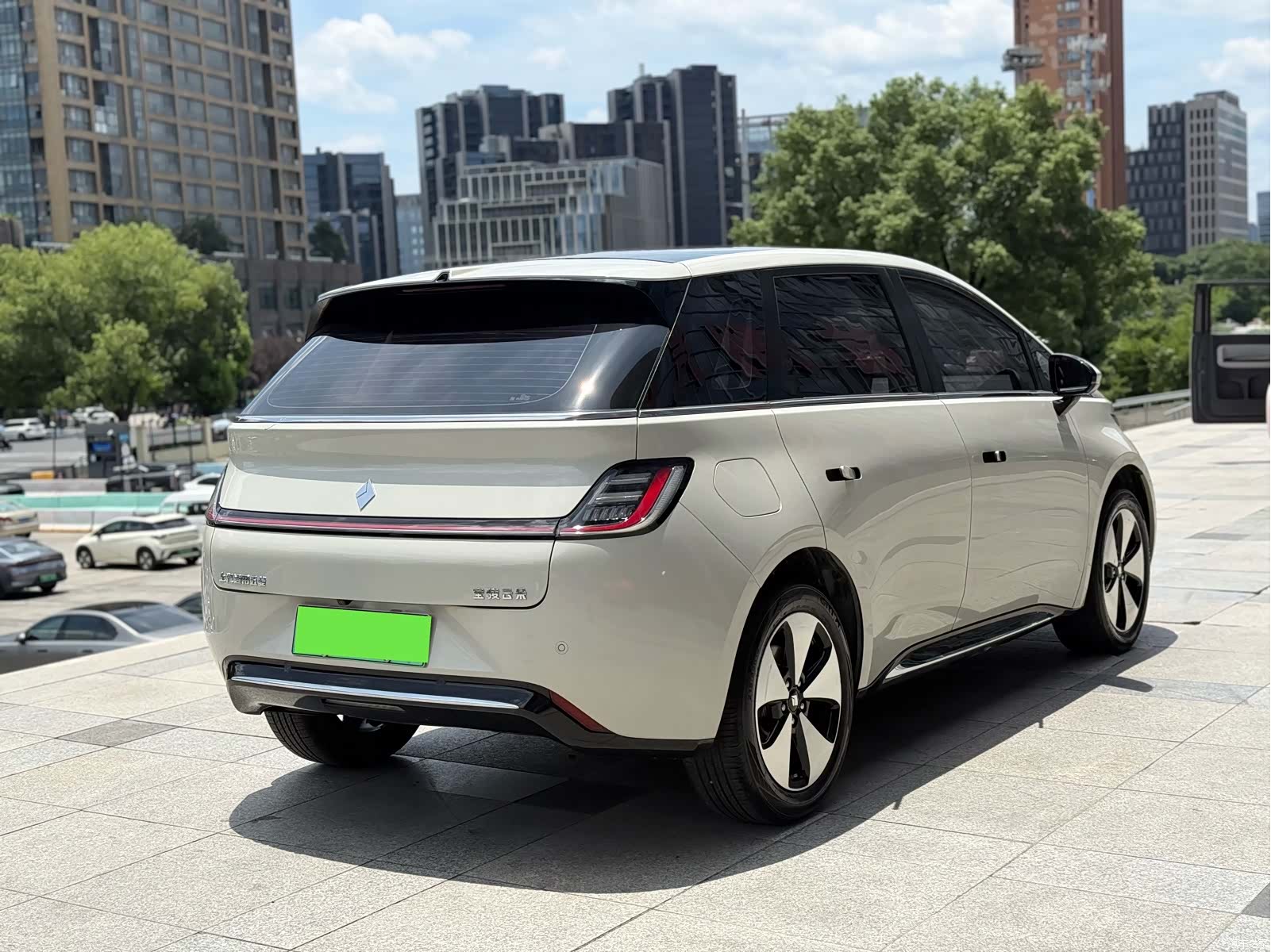 Wuling 460, 2023 10