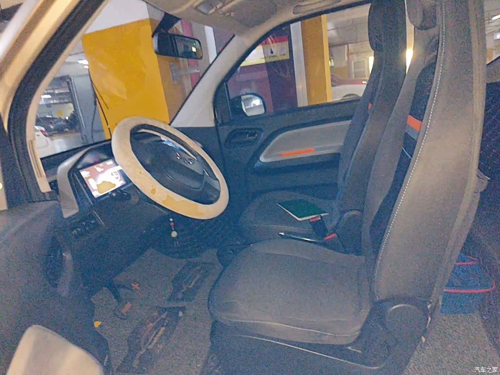 Wuling MINIEV, 2020 12