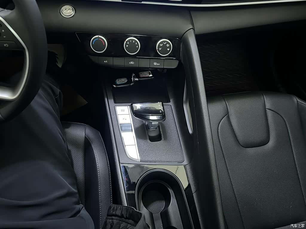 Hyundai Elantra, 2023 14
