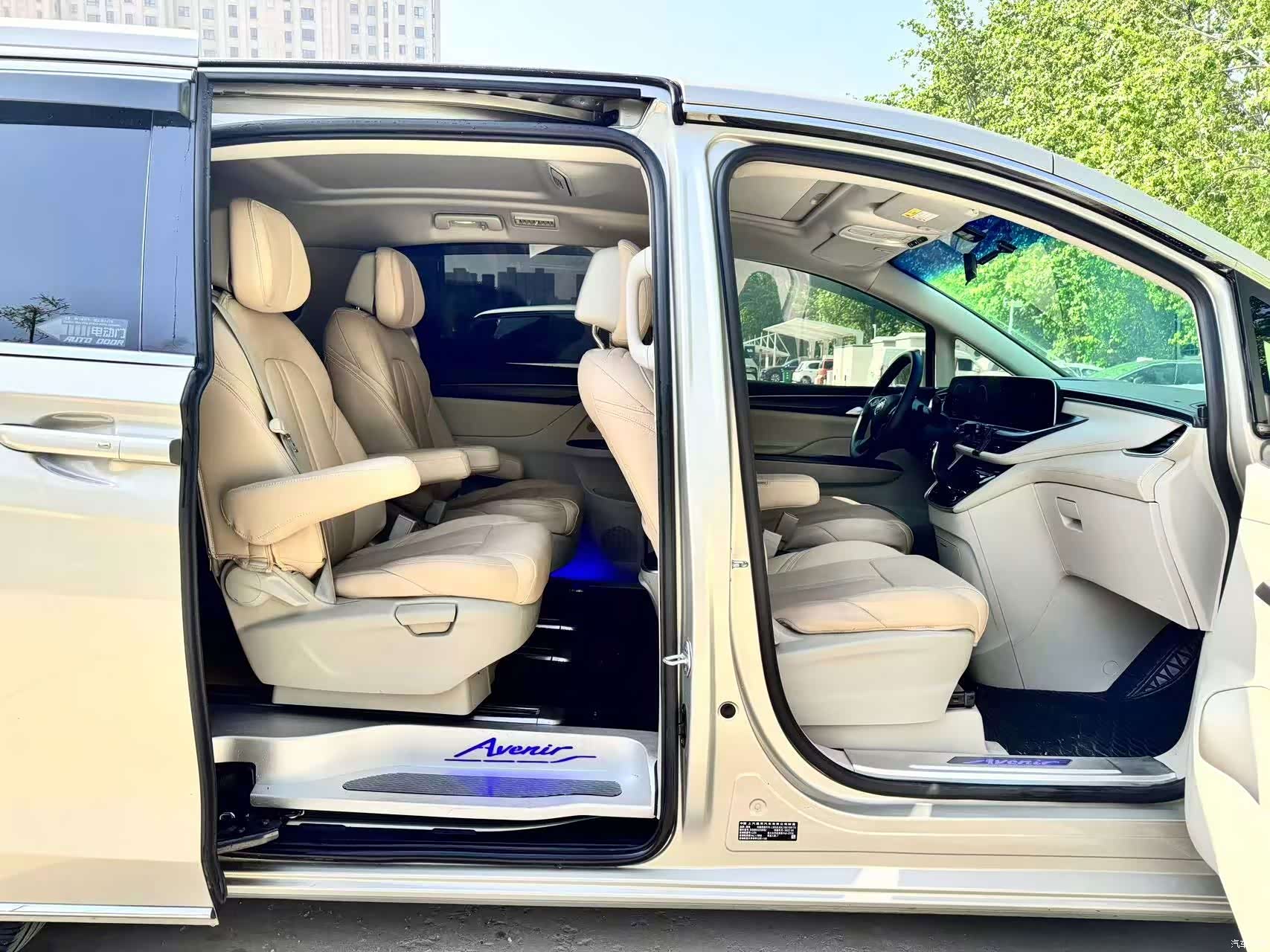 Buick GL8, 2022 6