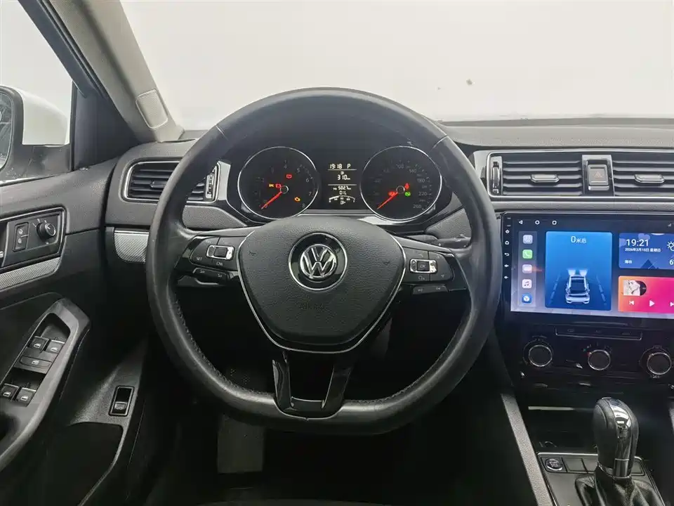 Volkswagen Sagitar