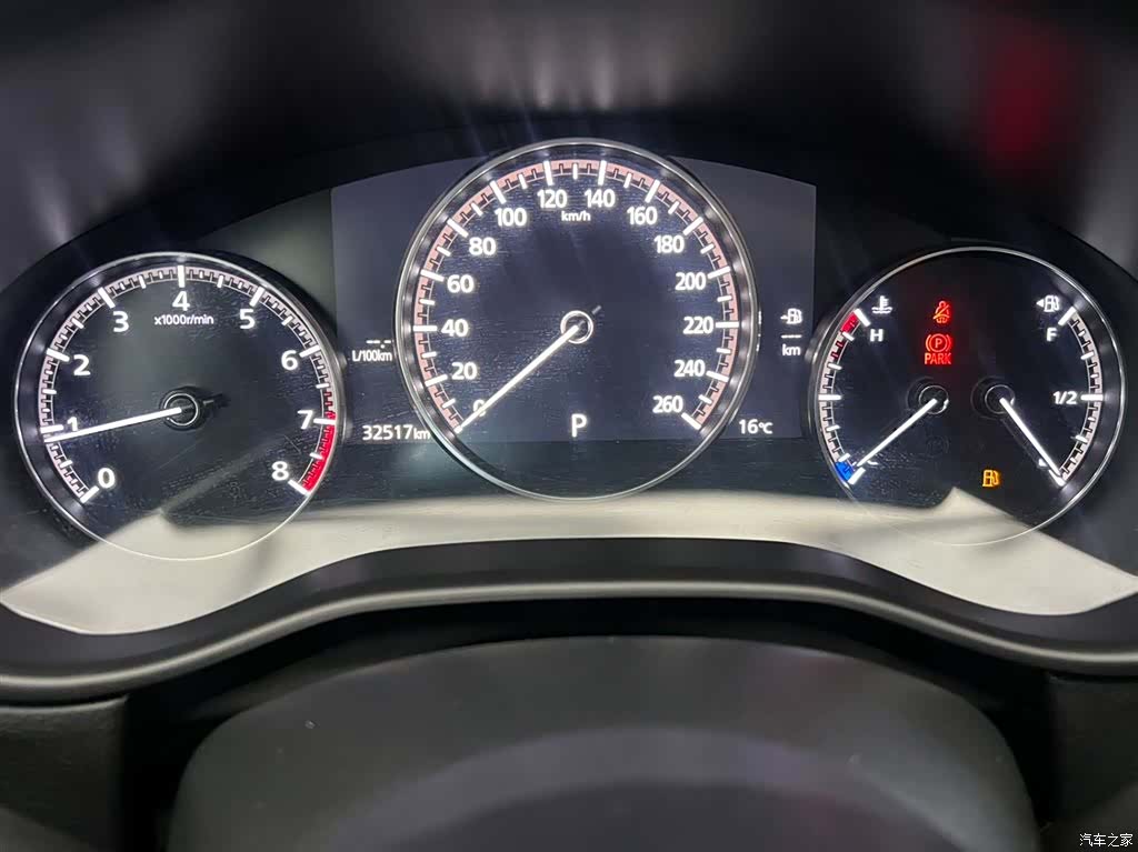 Mazda CX-30, 2021 22