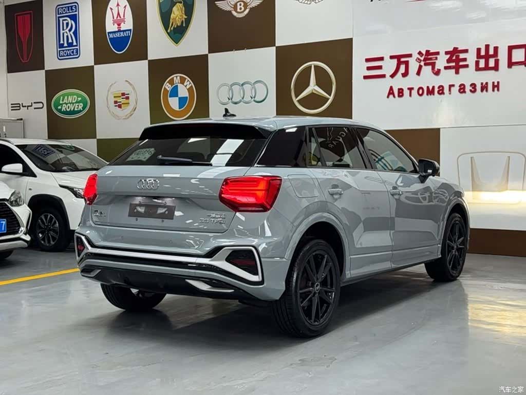 Audi Q2L, 2023 6