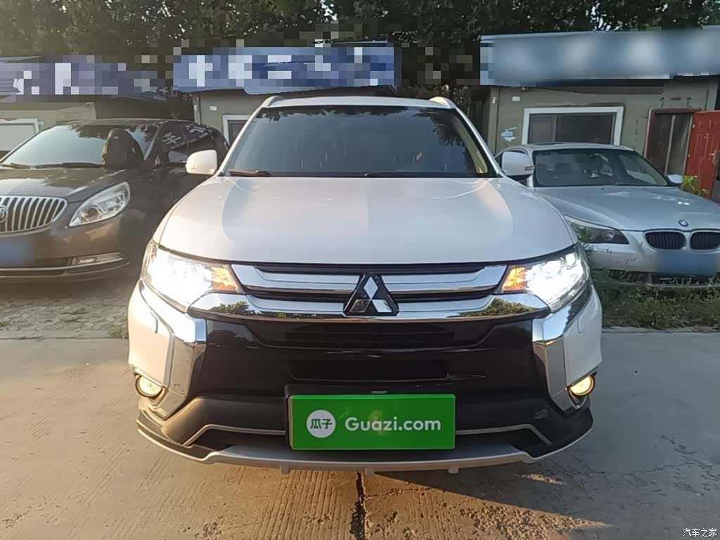 Mitsubishi Outlander, 2017 3