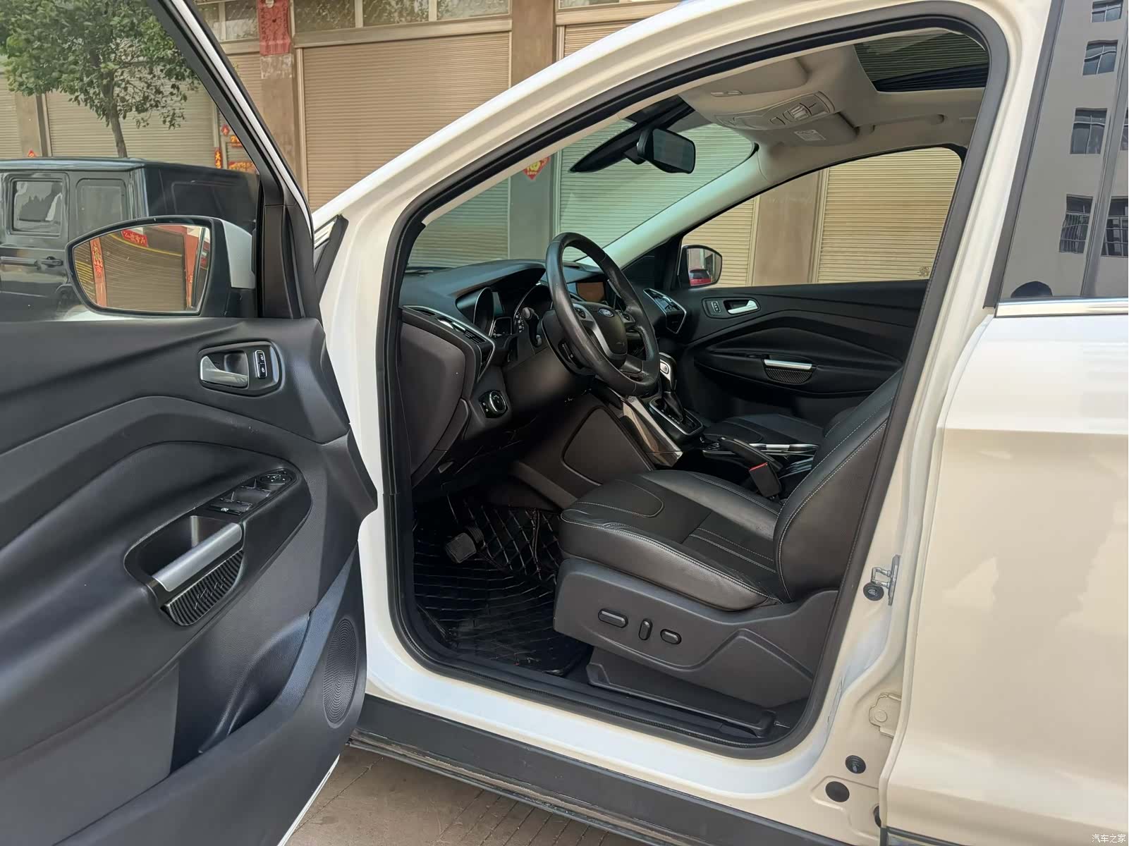 Ford Kuga, 2014 9