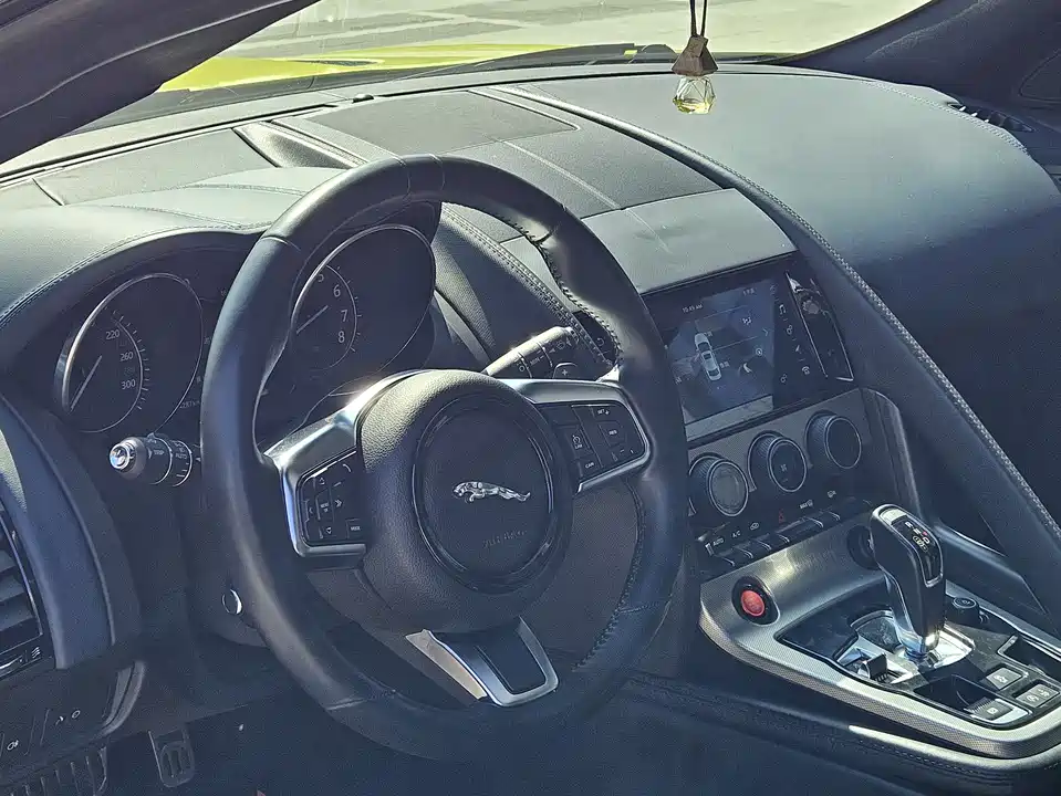 Jaguar F-TYPE