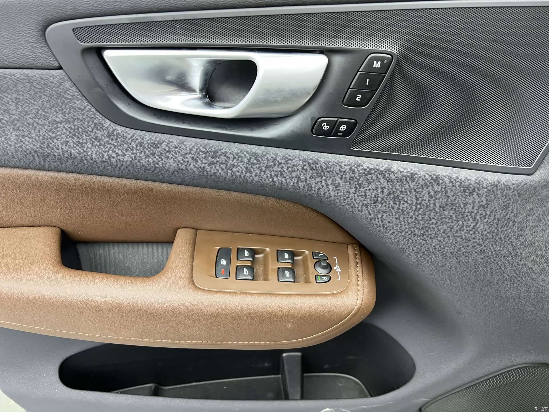 Volvo XC60, 2024 все фото