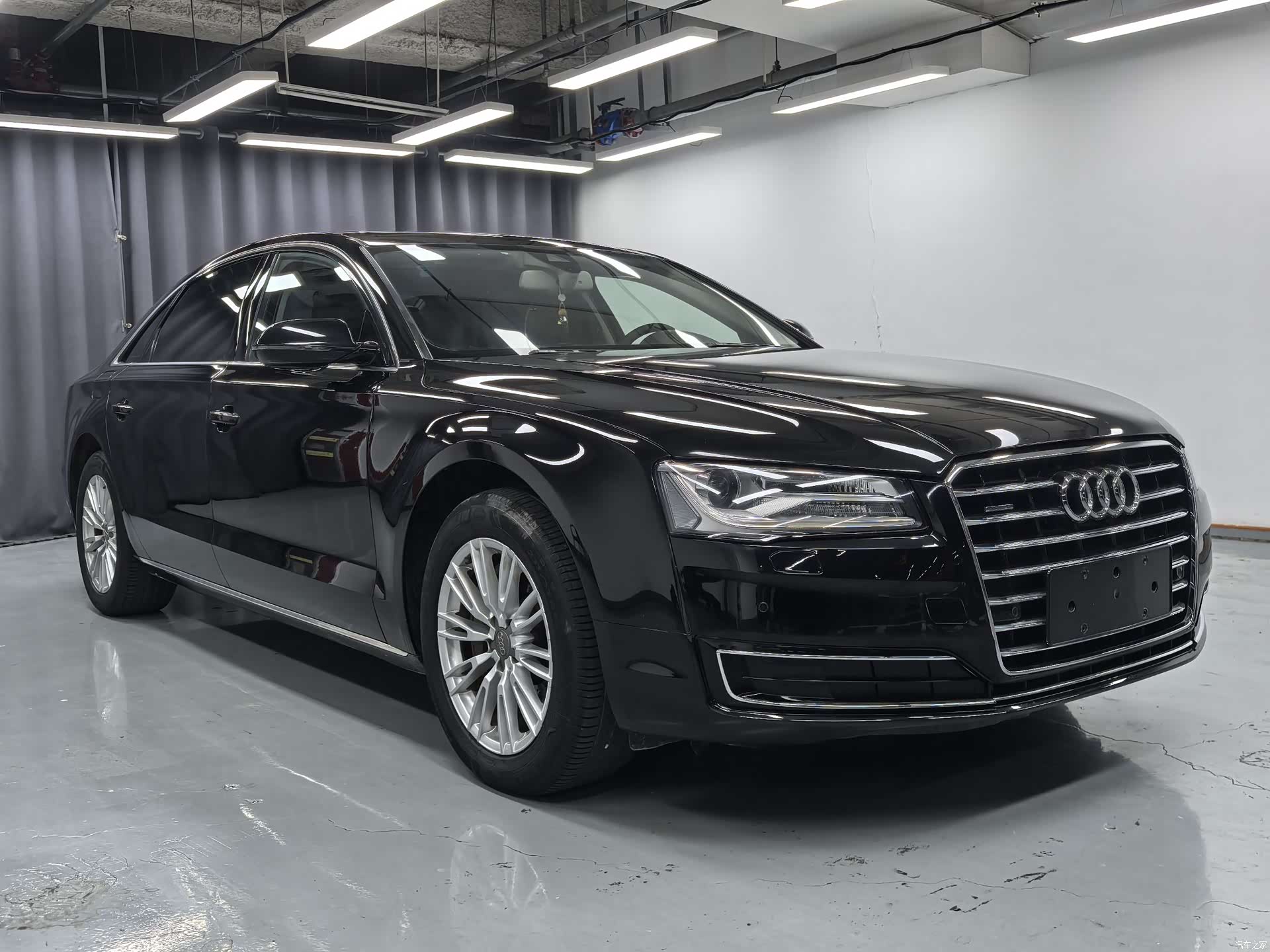 Audi A8L, 2015 3
