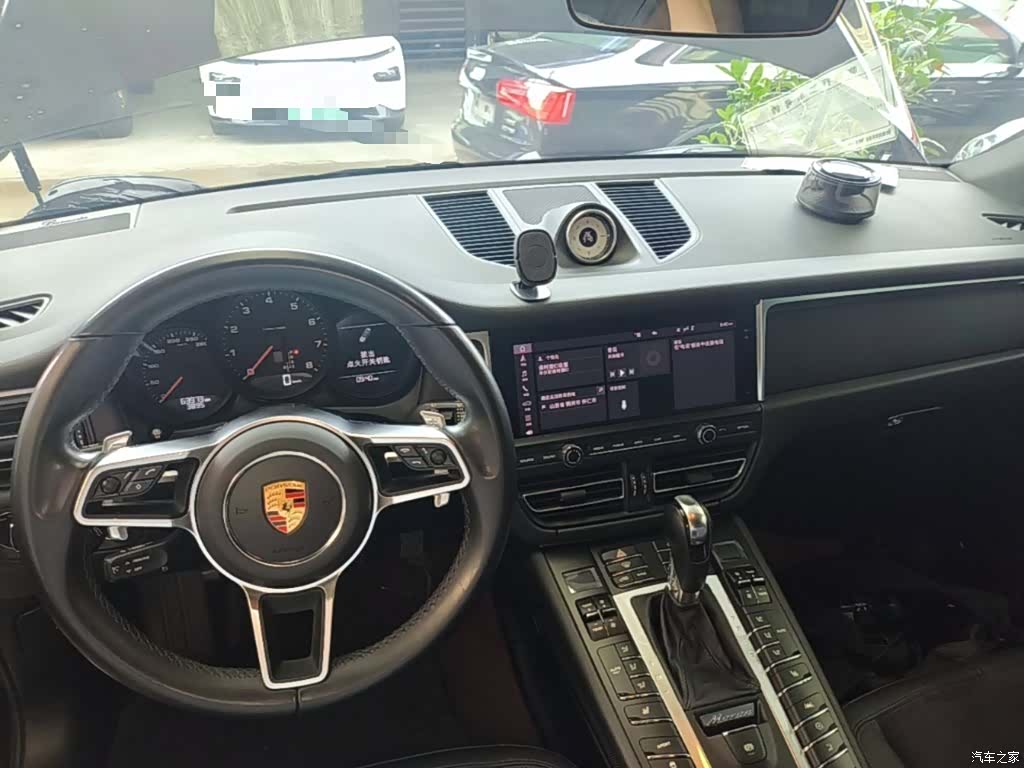 Porsche Macan, 2023 6