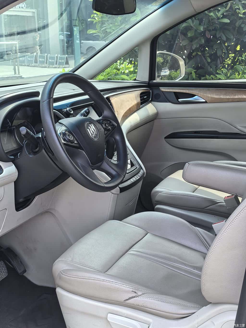 Buick GL8, 2019 3