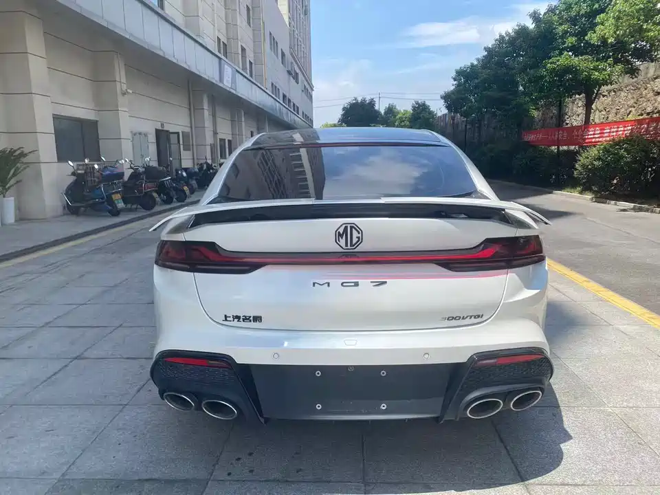 MG MG7