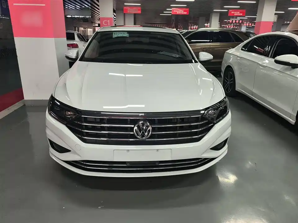 Volkswagen Sagitar