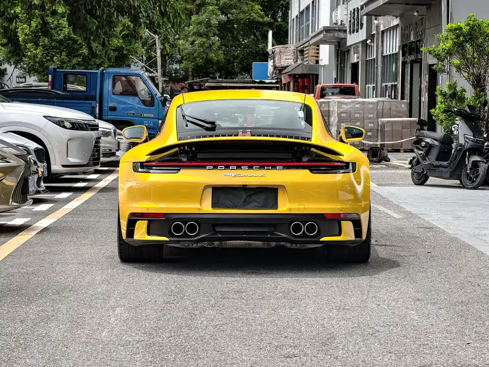 Porsche 911