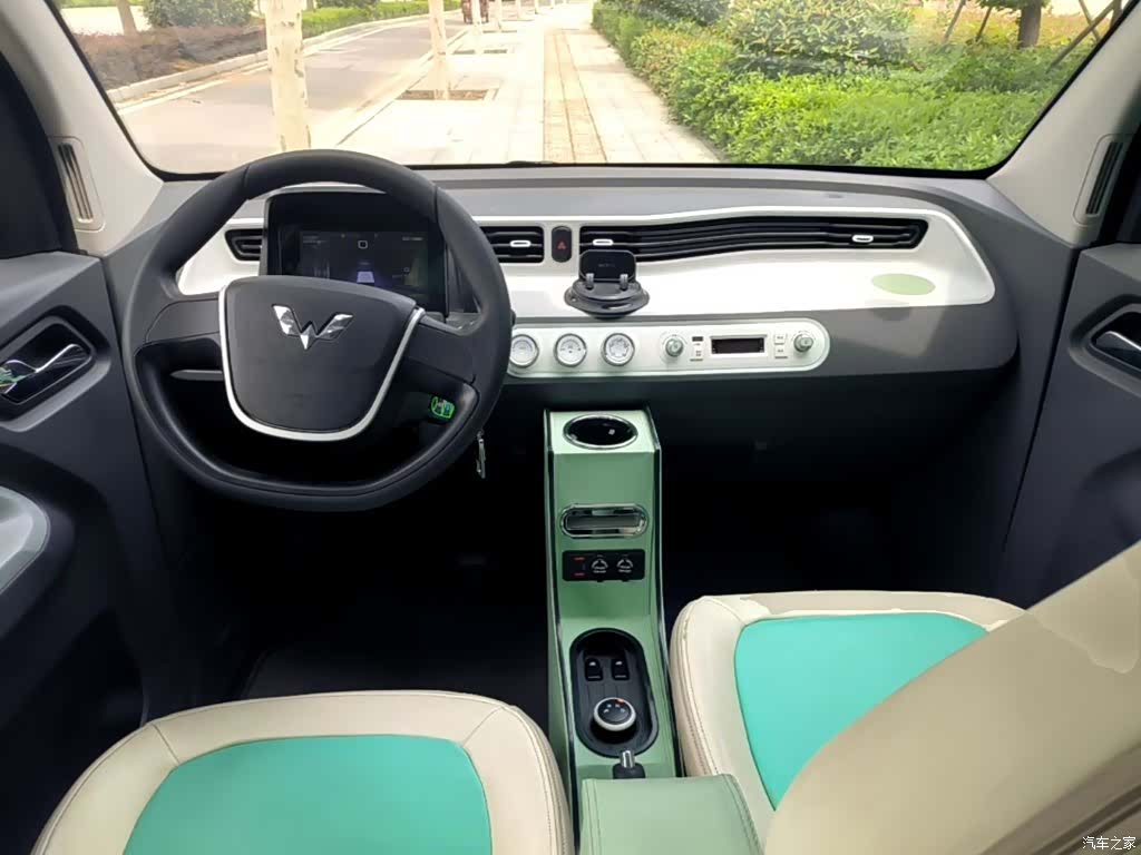 Wuling MINIEV, 2021 10
