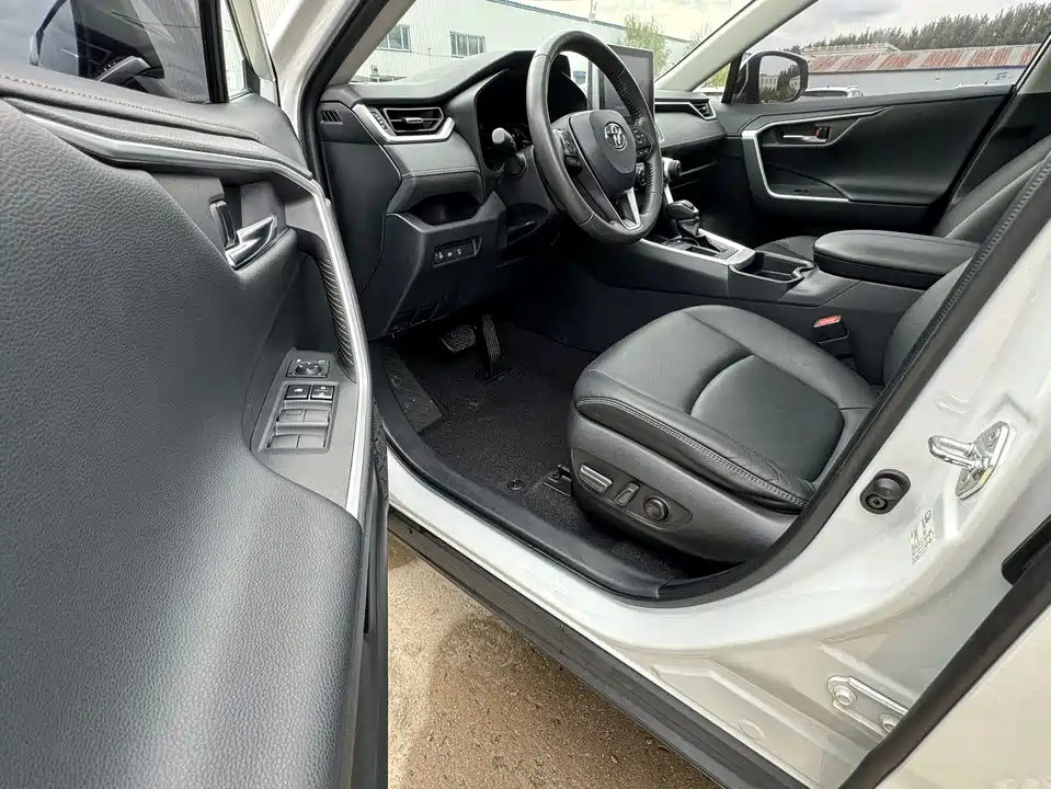 Toyota RAV4 Rongfang