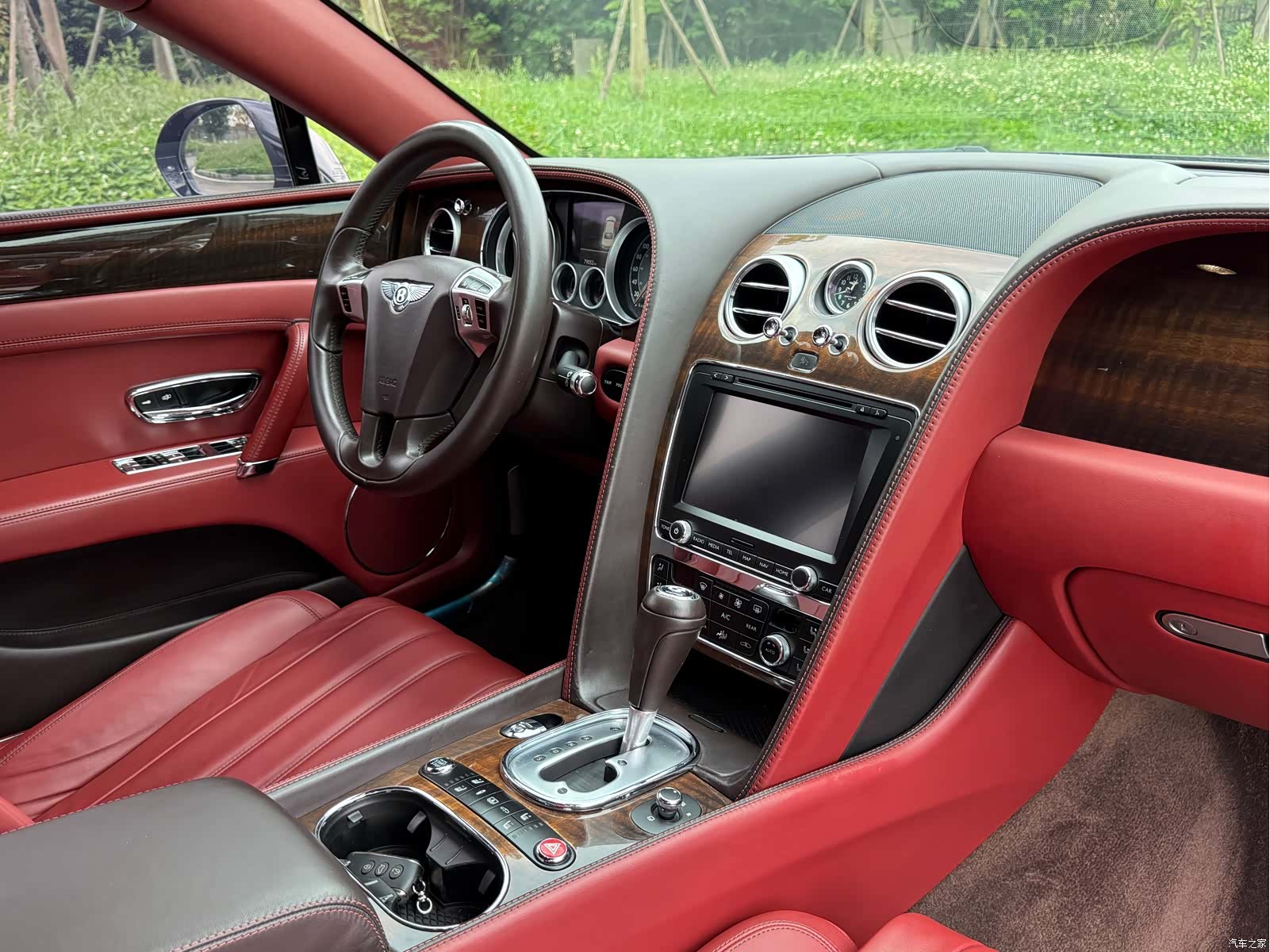 Bentley Flying Spur, 2015 все фото