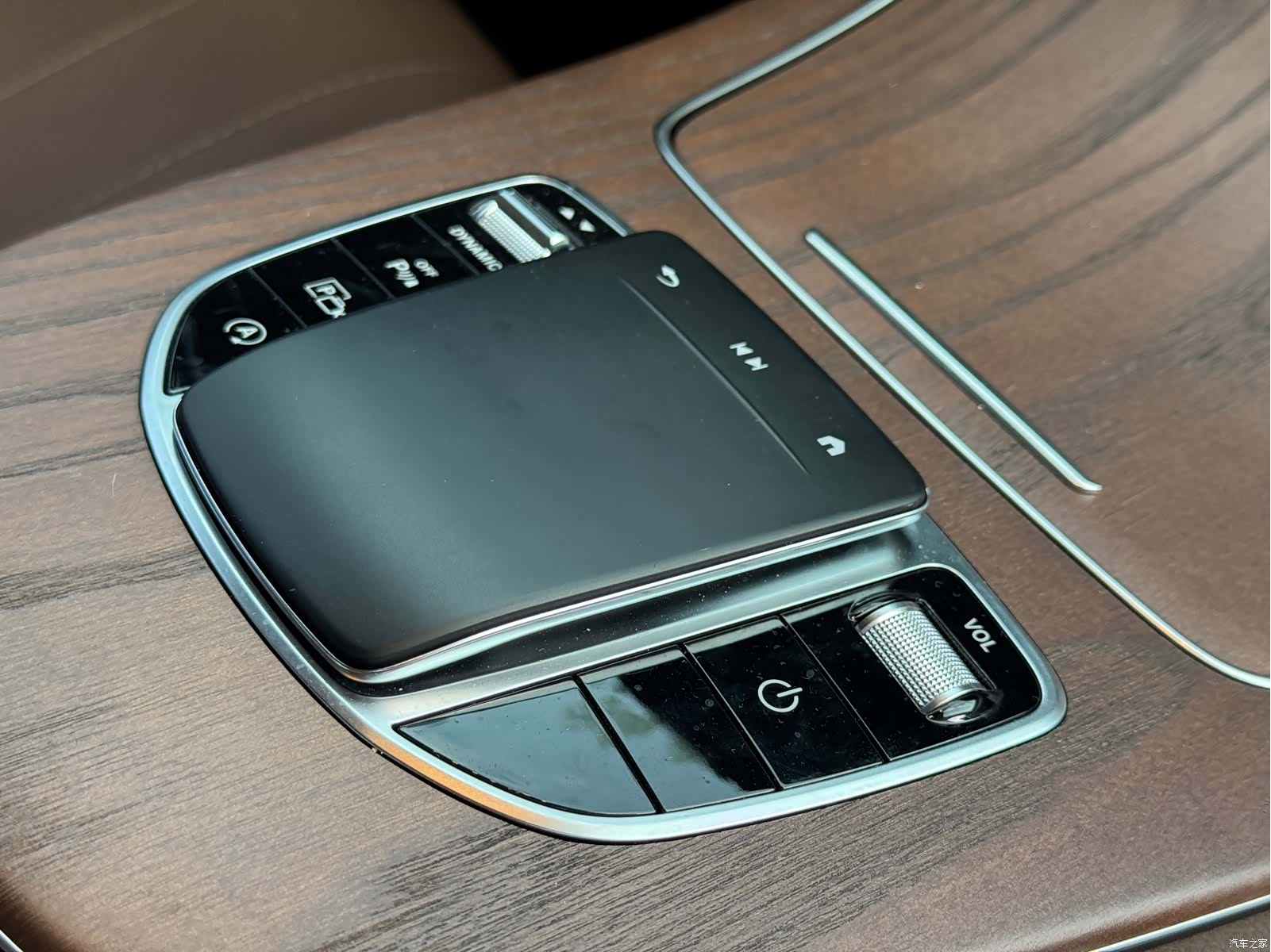 Mercedes-Benz E-Class, 2023 14