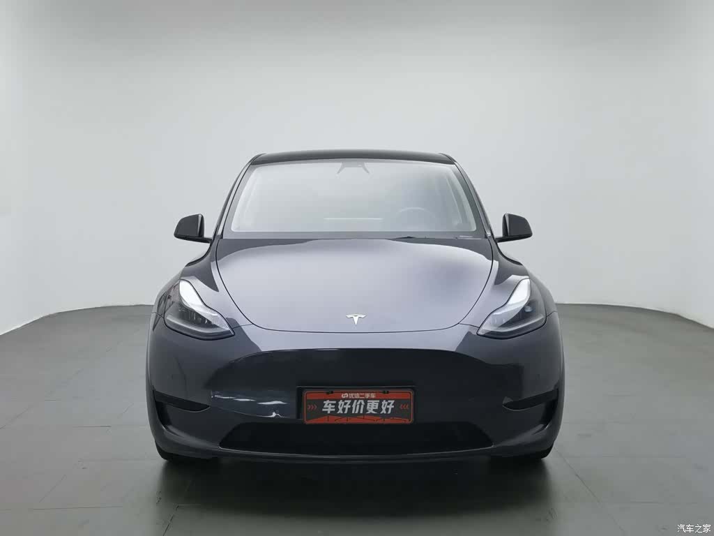 Tesla Model Y, 2022 3