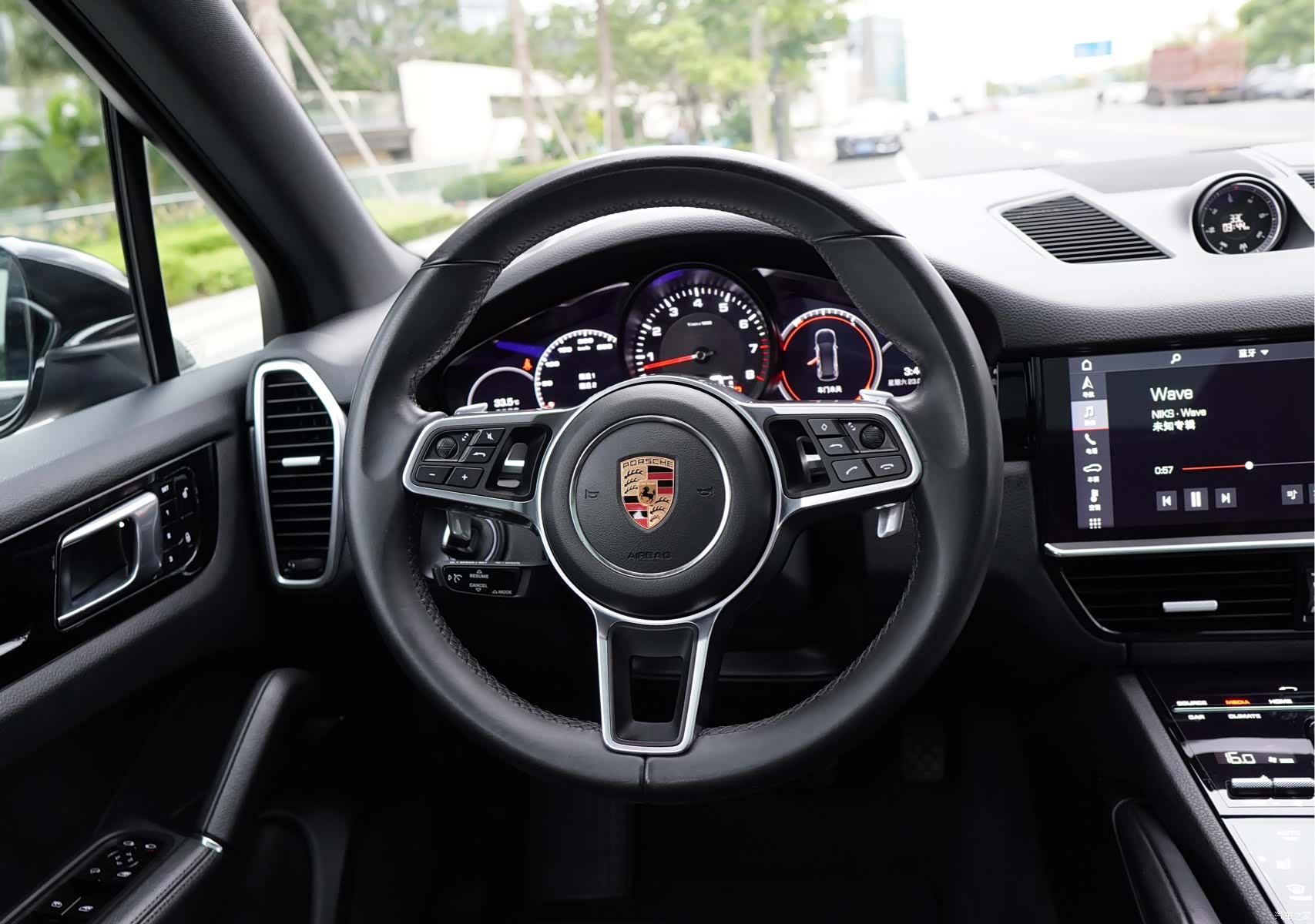 Porsche Cayenne, 2018 9