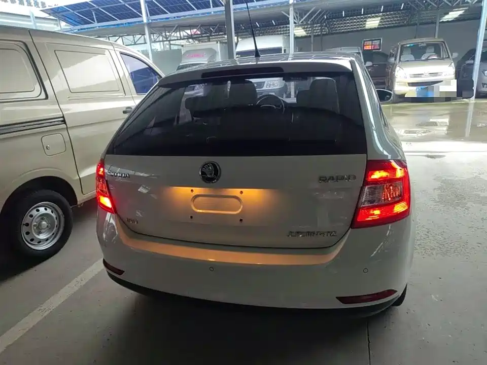 Skoda Xindong