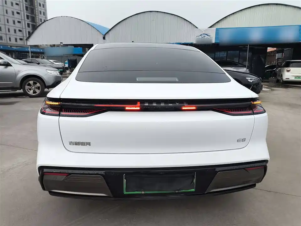 Geely Galaxy Galaxy E8