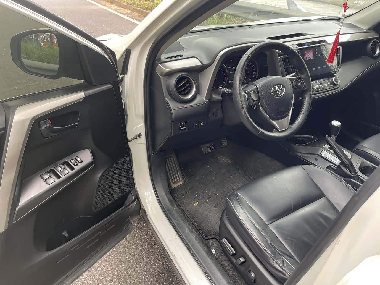 Toyota RAV4, 2016 7