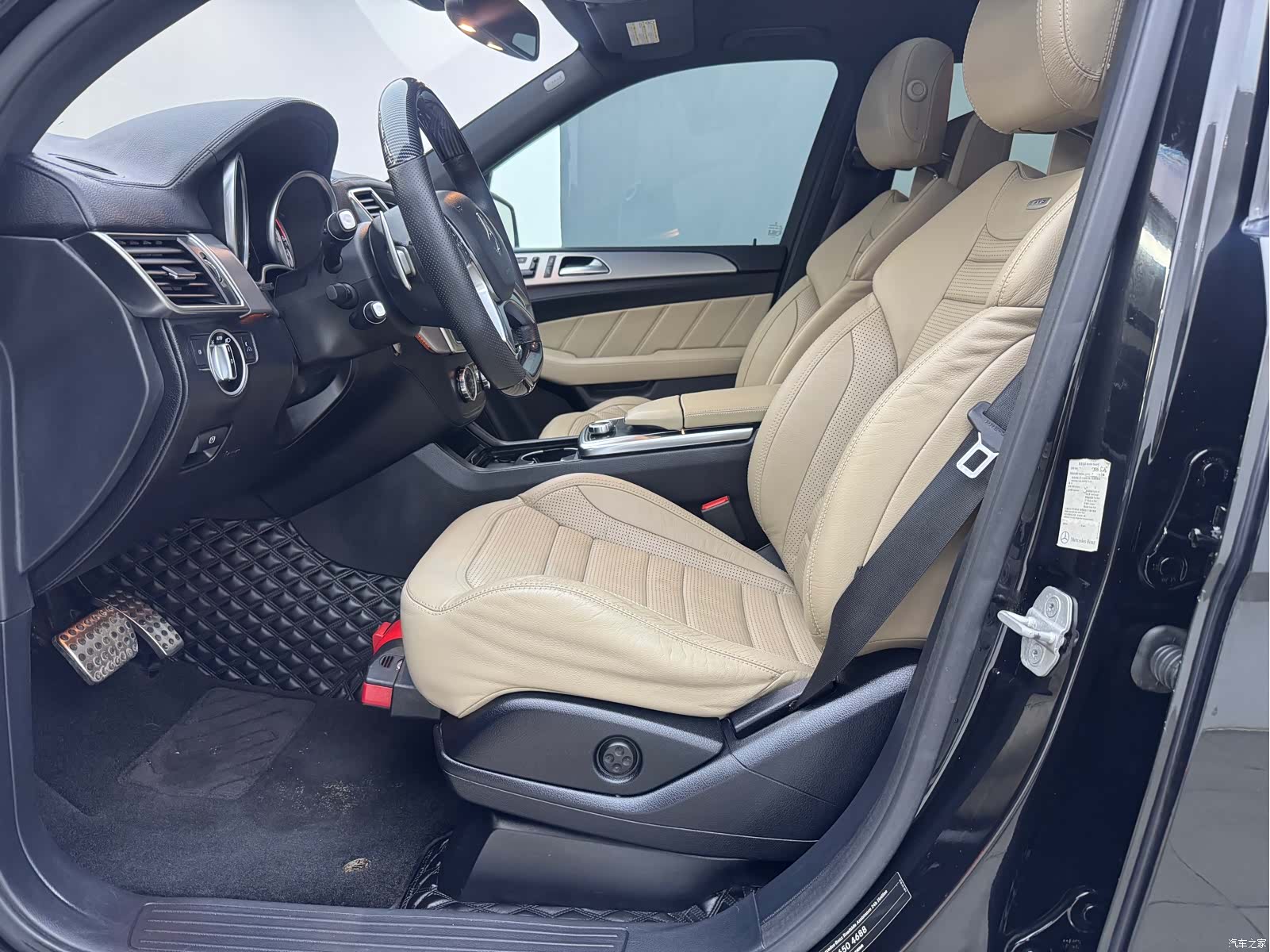 Mercedes-Benz M-Class AMG, 2013 4