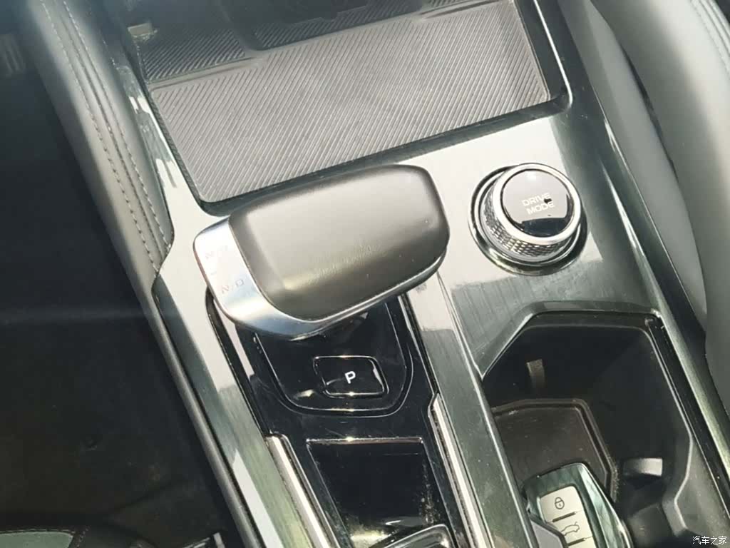 Geely Xingyue L, 2024 14