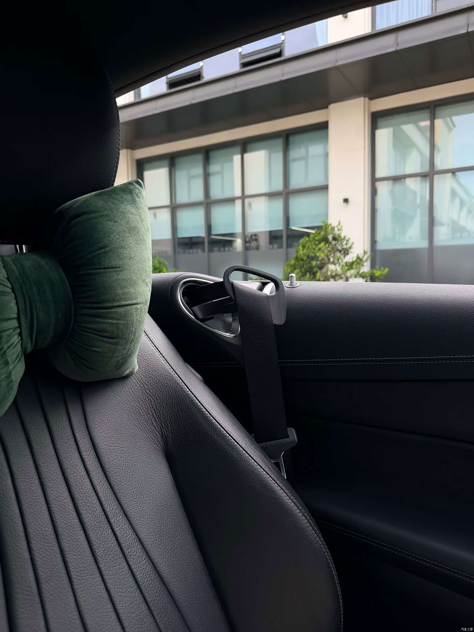 Mercedes-Benz E-Class, 2018 9