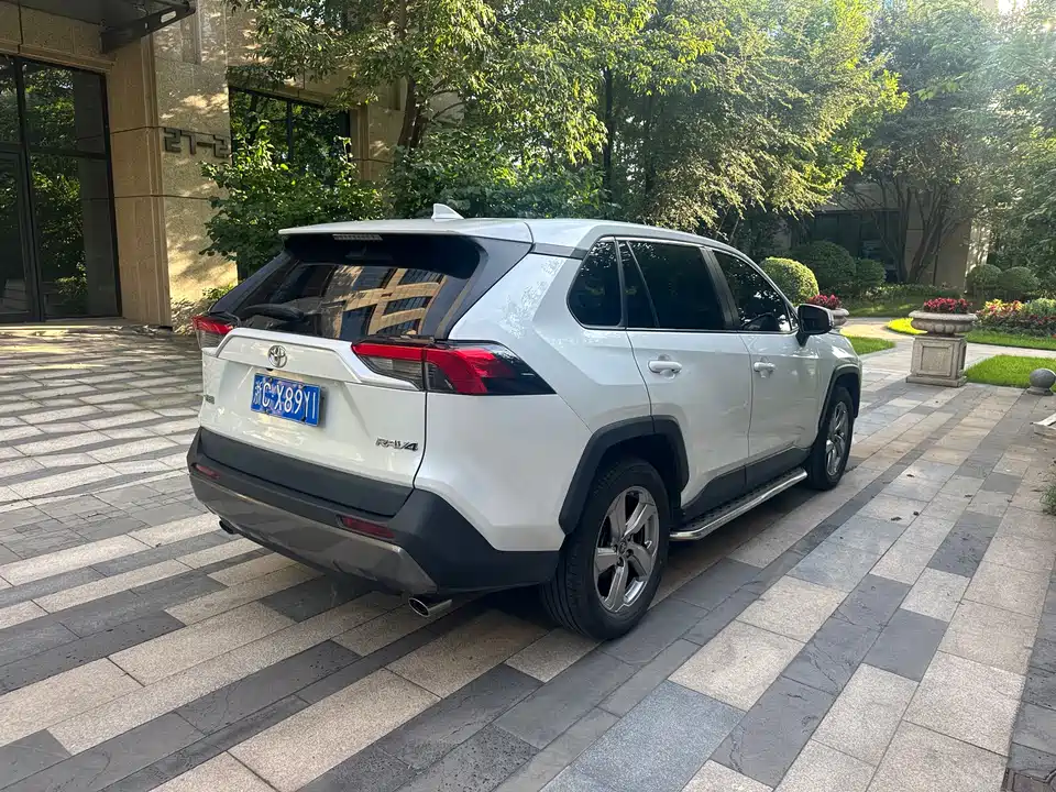 Toyota RAV4 Rongfang