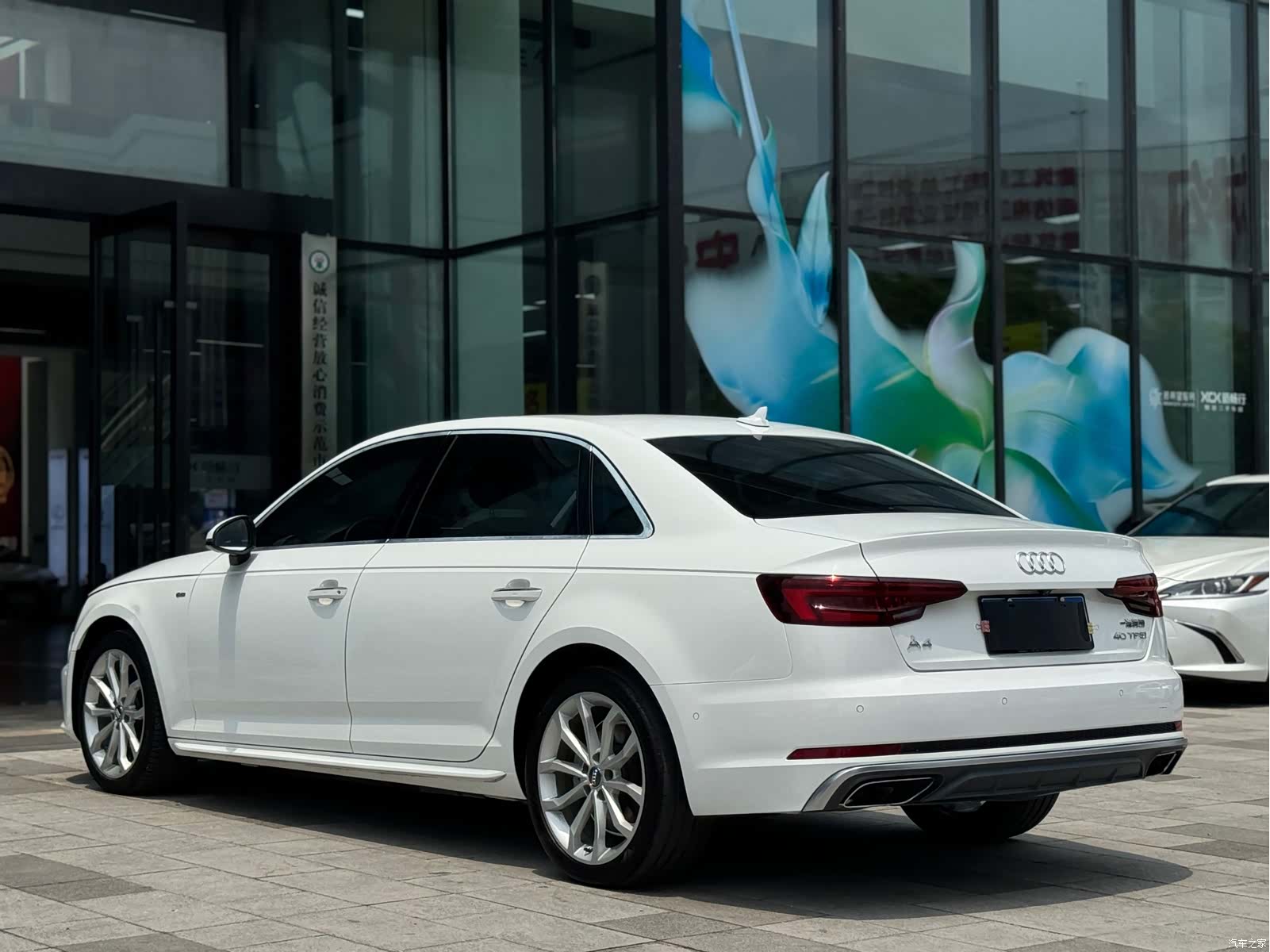 Audi A4L, 2019 12