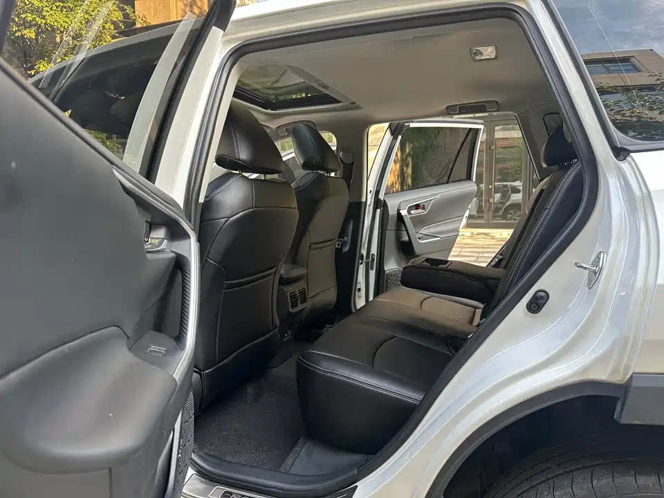 Toyota RAV4 Rongfang