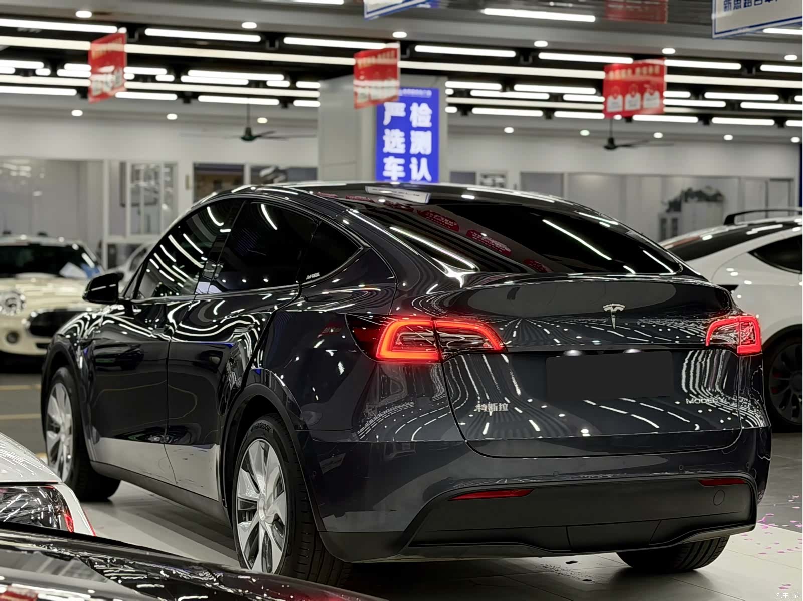 Tesla Model Y, 2022 4