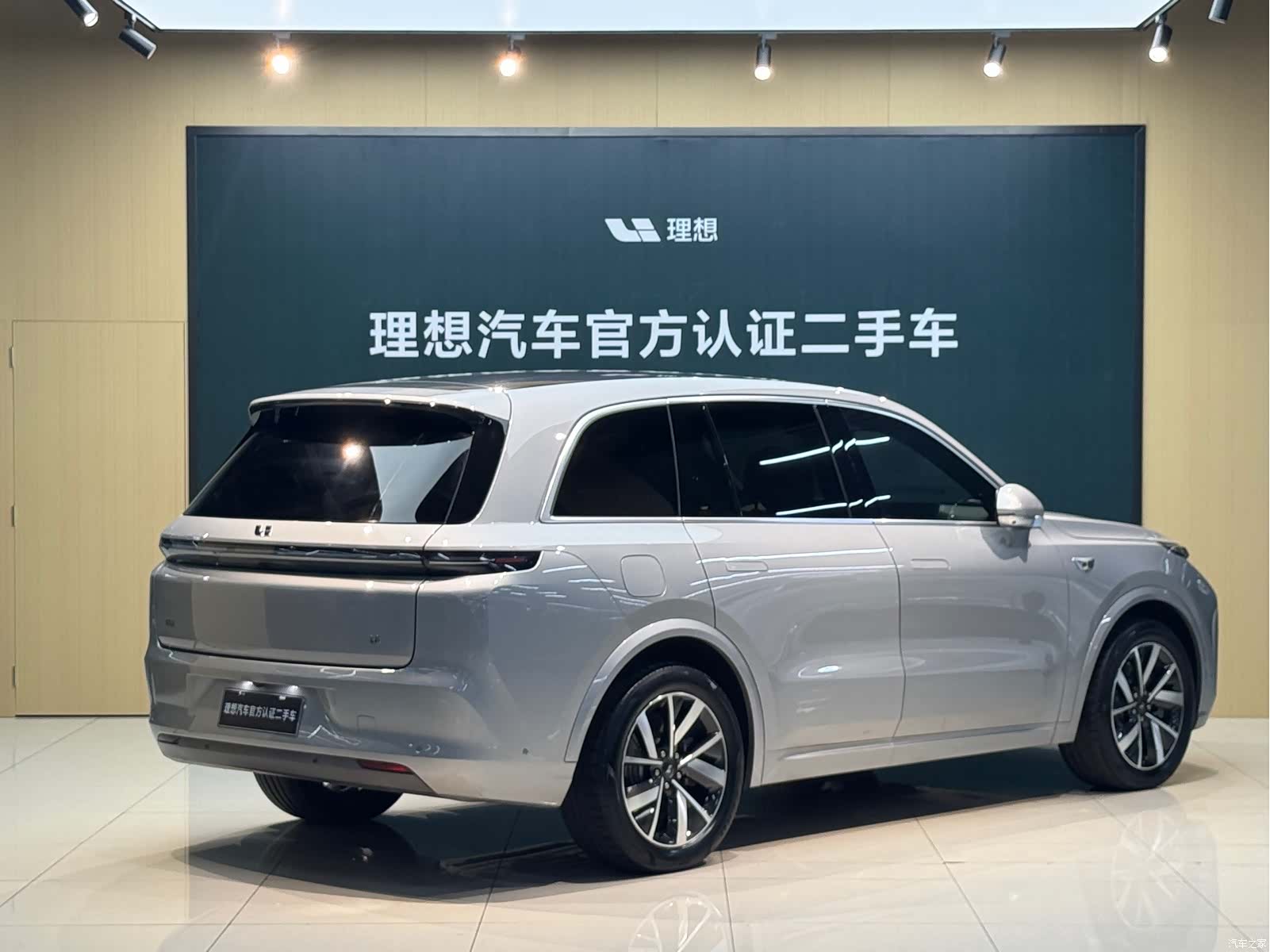 Li Auto L8, 2023 4