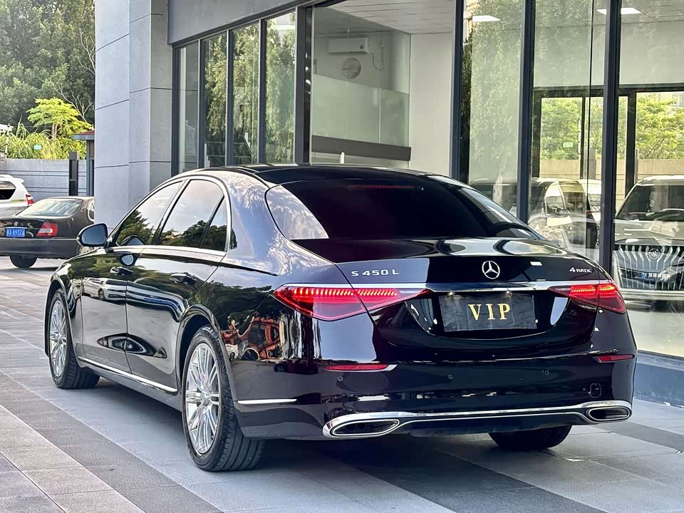Mercedes-Benz S-class Mercedes-Benz S-class
